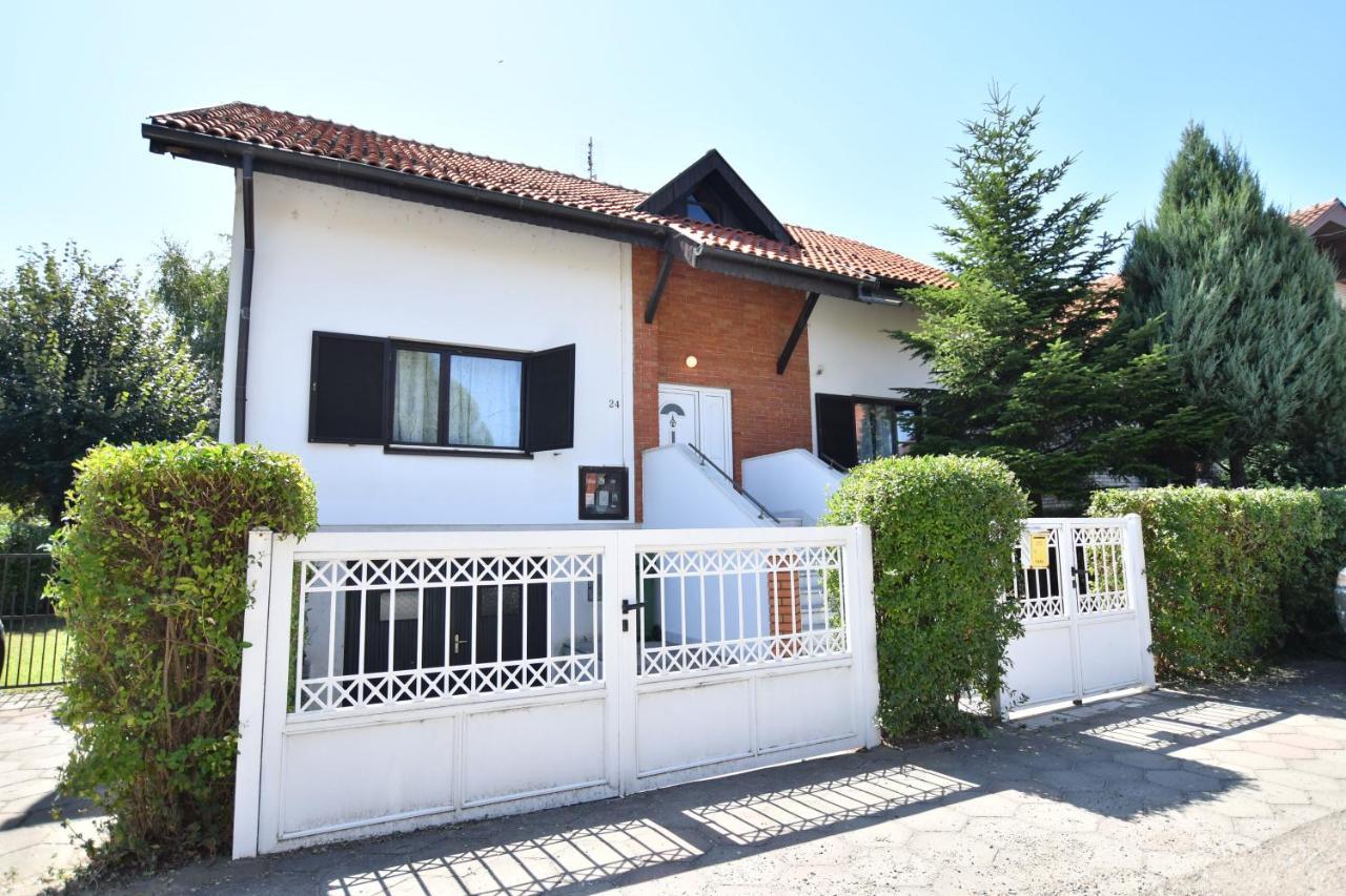 Villa Mina Kladovo, 5-Bedroom Villa With Pool For Up To 12 People Exteriör bild